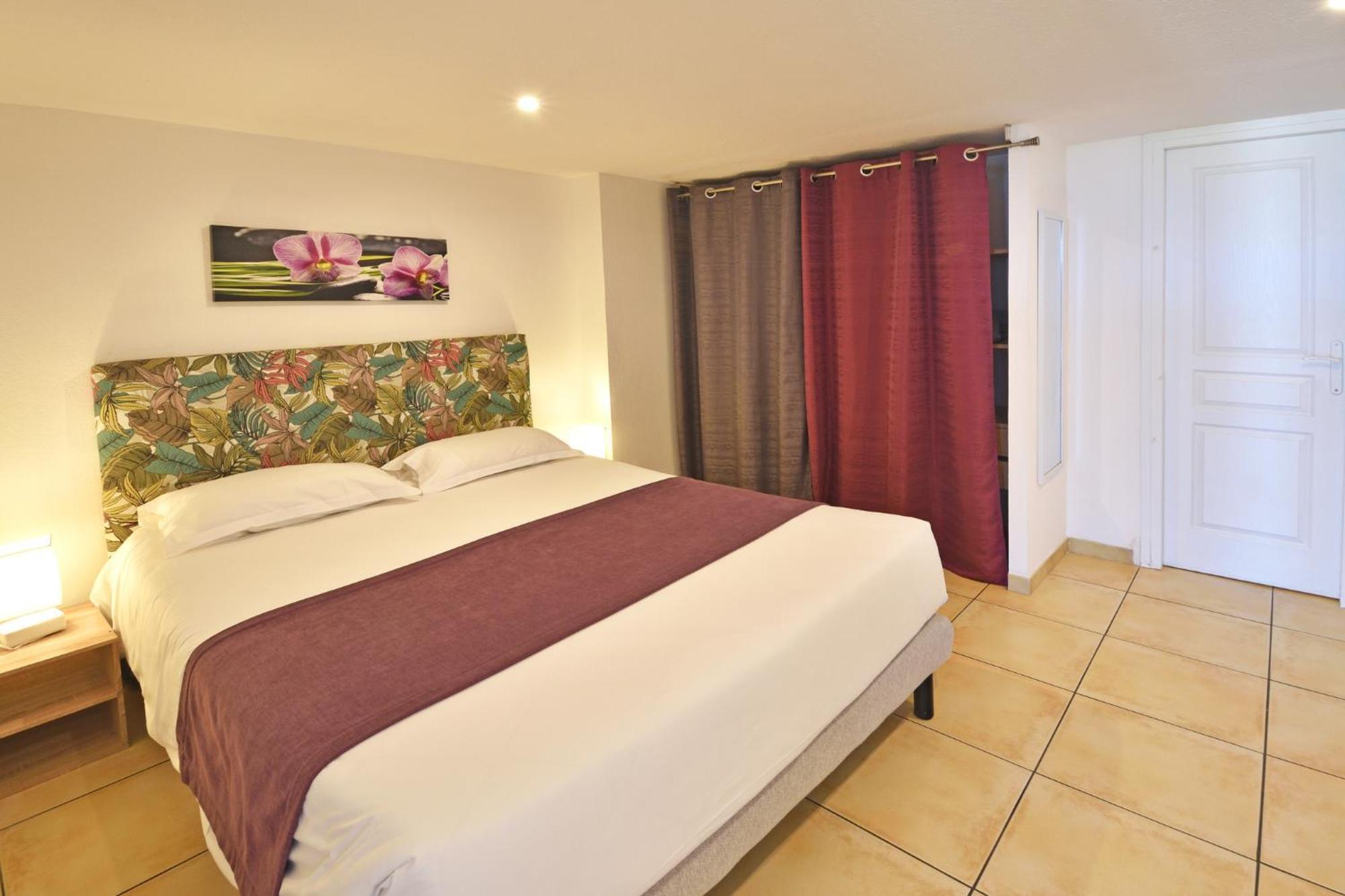 Calvi Appart Hotel Buitenkant foto