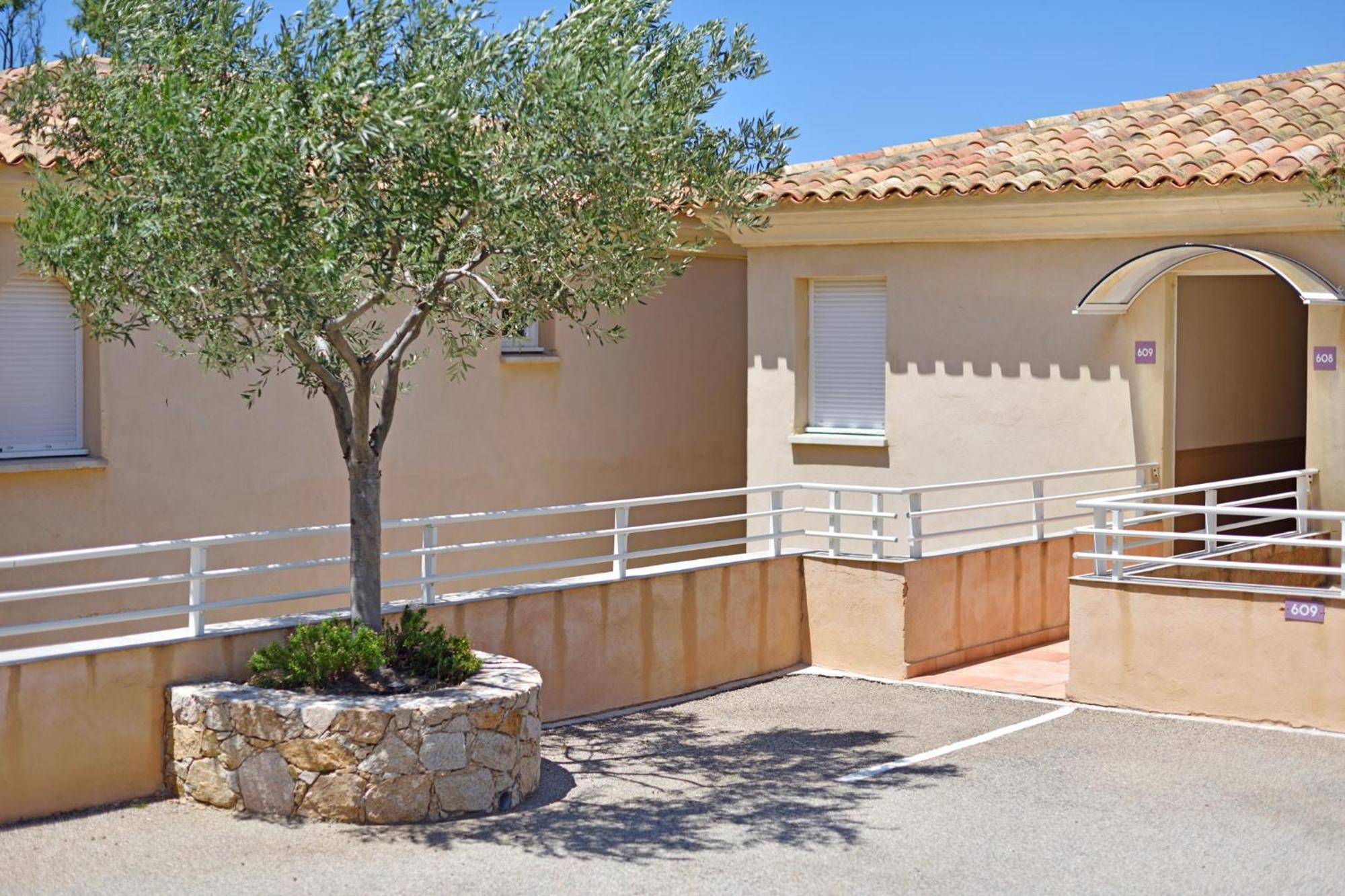 Calvi Appart Hotel Buitenkant foto