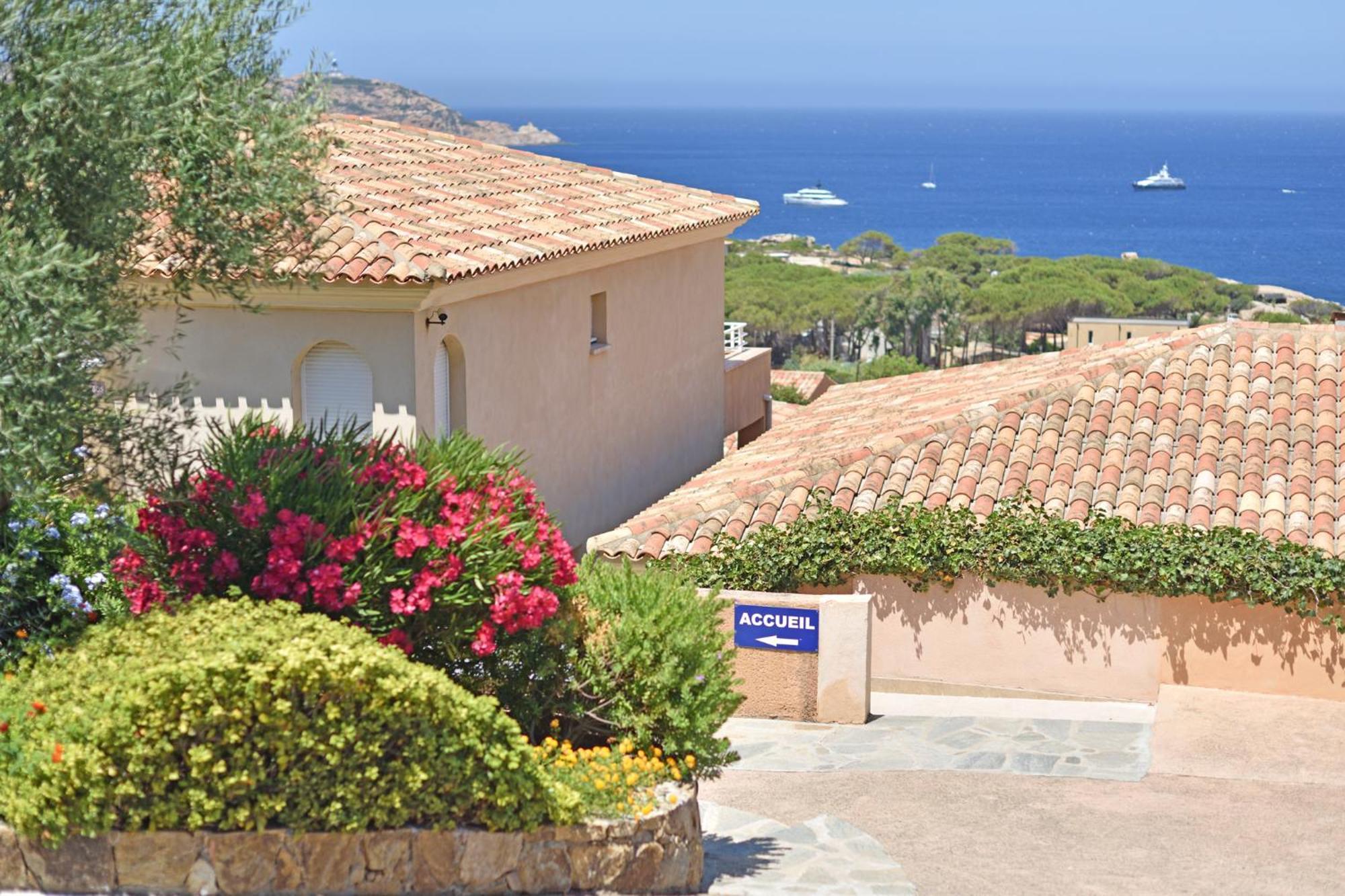 Calvi Appart Hotel Buitenkant foto